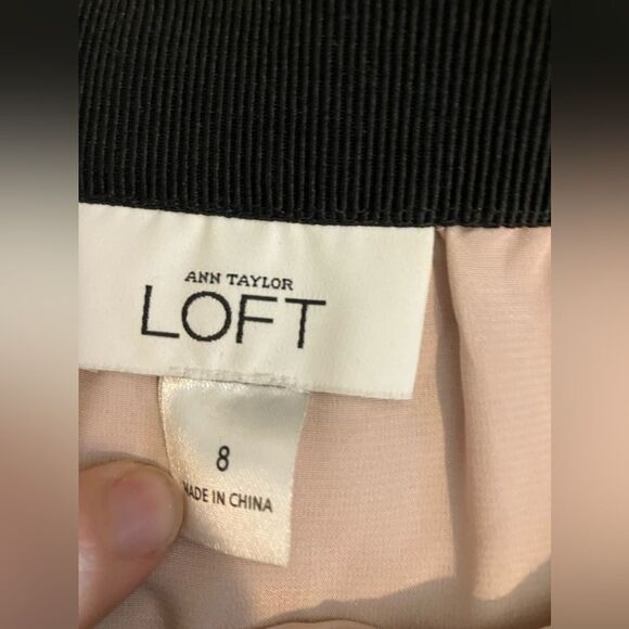 Loft lace with liner skirt, mini, size 8, excellent condition - Picture 3 of 3